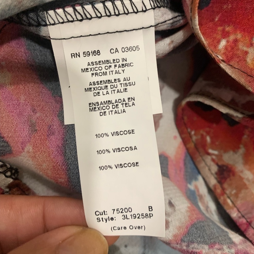 🌷KAREN Kane🌷 Watercolor Print Pullover Blouse Size XSP NEW w/o tags - Picture 7 of 7